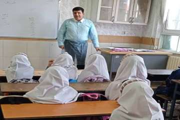 ارائه خدمات دندانپزشکی سیار به دانش‌آموزان